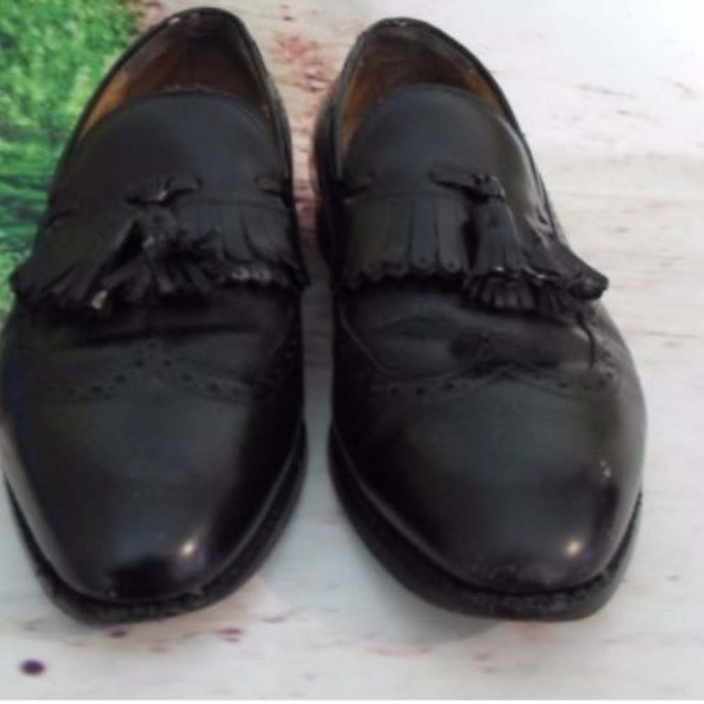 Johnston Murphy Black Tassel Size 8.5M Shoe